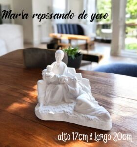 MAria Reposando YESO