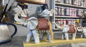 ELEFANTES EN FILA MUESTRA